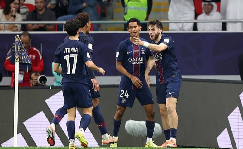 Illustration : "PSG - Flamengo : Le superbe but de Kvaratskhelia en vidéo ! (1-0) - Coupe Intercontinentale"