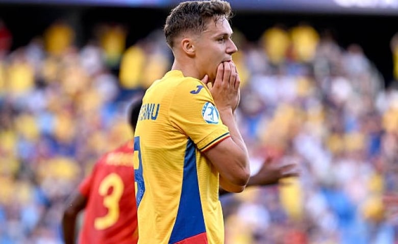 Illustration : "Mercato : Coup dur pour l'OL et le FC Nantes dans la quête d'un buteur"