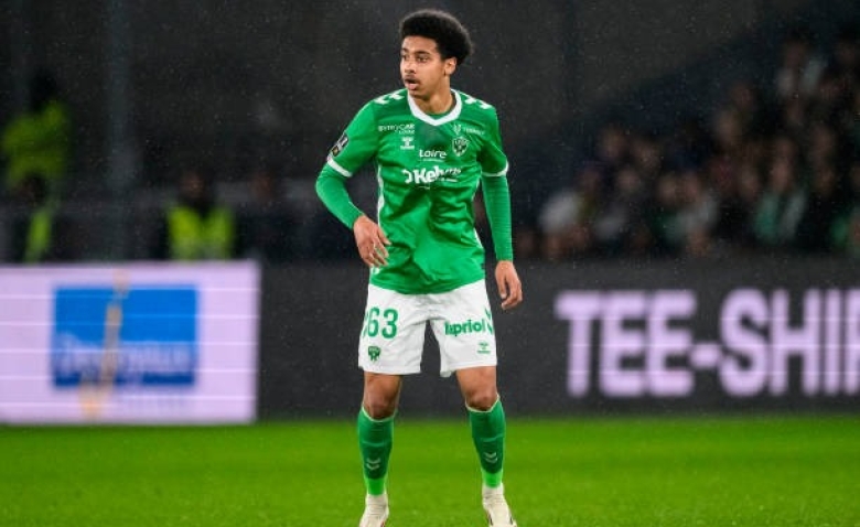 Illustration : "Mercato ASSE : Une première grosse offre rejetée pour la pépite N'Guessan !"