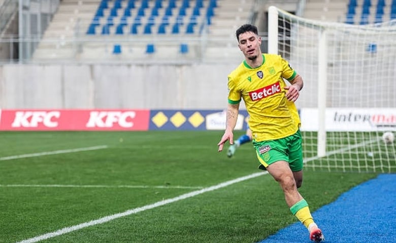 Illustration : "FC Nantes : Abline déjà recadré par Kantari malgré la victoire en Coupe de France ?"