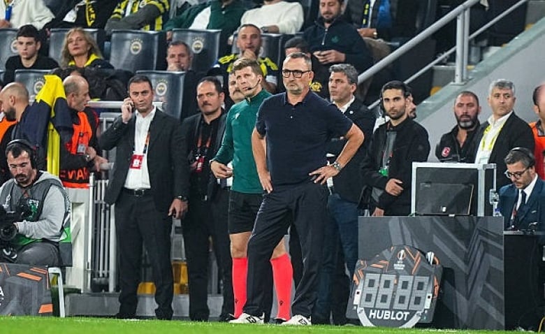 Illustration : "Mercato : Deux clubs ennemis s'activent sur le gros coup Franck Haise !"