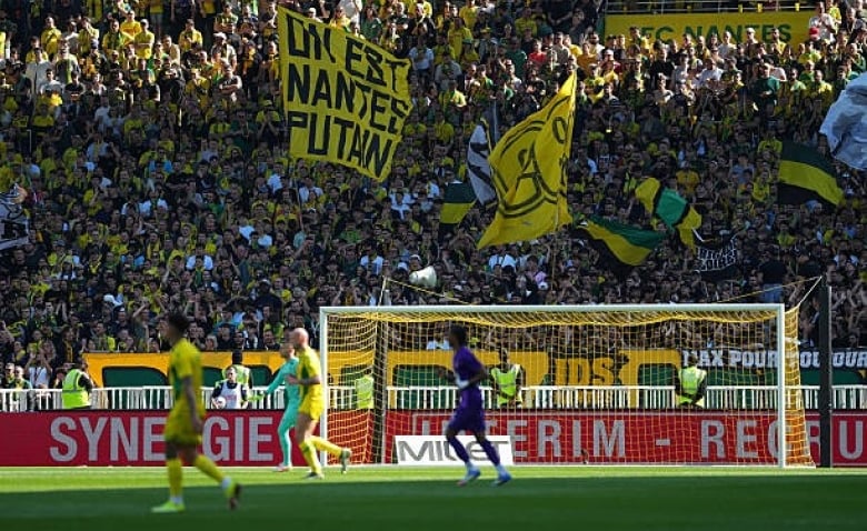 Illustration : "Mercato Nantes : Un premier départ avorté sur les bords de l'Erdre en 2026"