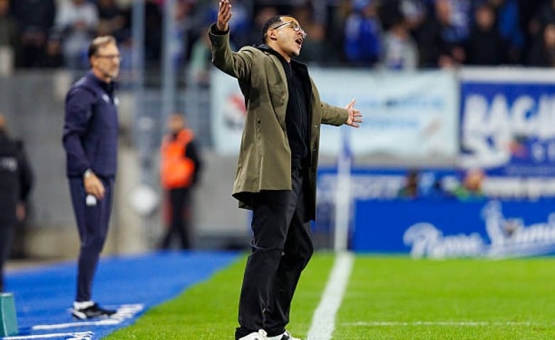 Illustration : "Mercato Strasbourg : Un terrible départ vers l'Angleterre menace la seconde partie de saison "