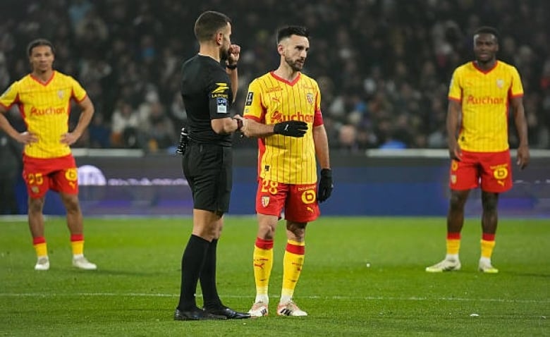 Illustration : "Toulouse - RC Lens : Le superbe but de Thomasson en vidéo ! (0-2)"