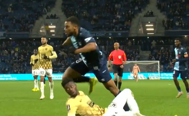 Illustration : "Le Havre - Angers : le résumé et les buts en vidéo (2-1) - Ligue 1 J17"