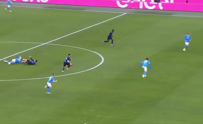 Illustration : "Inter Milan - Naples : le résumé et les buts en vidéo (2-2) - Serie A J20"