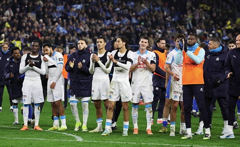 Illustration : "INFO Mercato : L'OM songe à Quentin Timber pour renforcer l'entrejeu !"