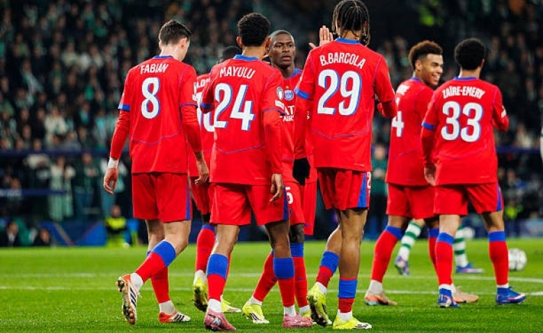 Illustration : "INFO Mercato PSG : Une pépite fait saliver Arsenal et Chelsea !"