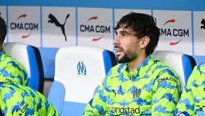 Illustration : Mercato : Le LOSC et l'OM en discussions avanc&eacute;es pour Maupay, un gros d&eacute;tail coince&hellip;