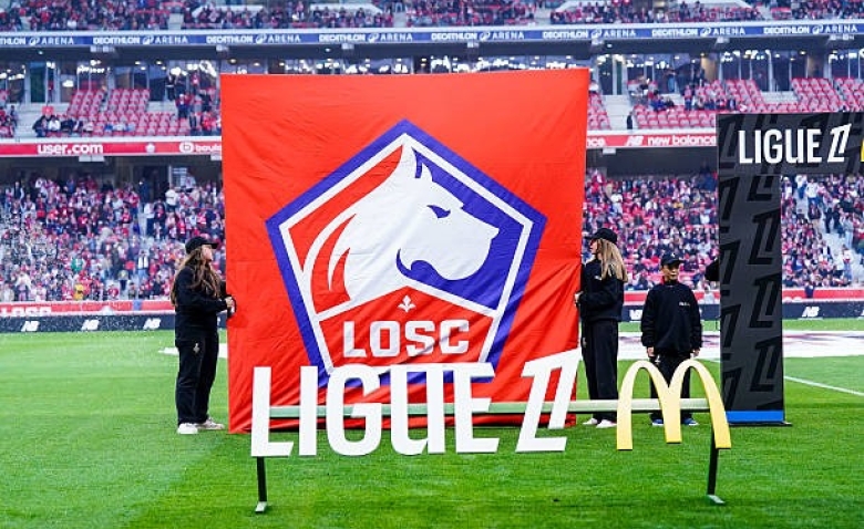 Illustration : "Mercato : Au bord de la crise, le LOSC boucle une signature "