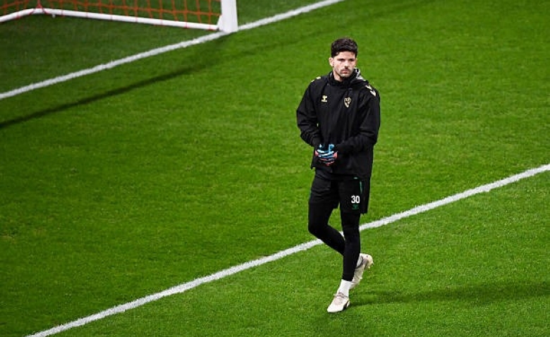 Illustration : "ASSE : Larsonneur se fait allumer après ses propos polémiques"