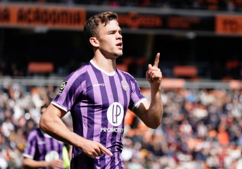 Illustration : Mercato Rennes : Un ancien serial buteur de L1 courtis&eacute; pour l'apr&egrave;s-Me&iuml;t&eacute; !