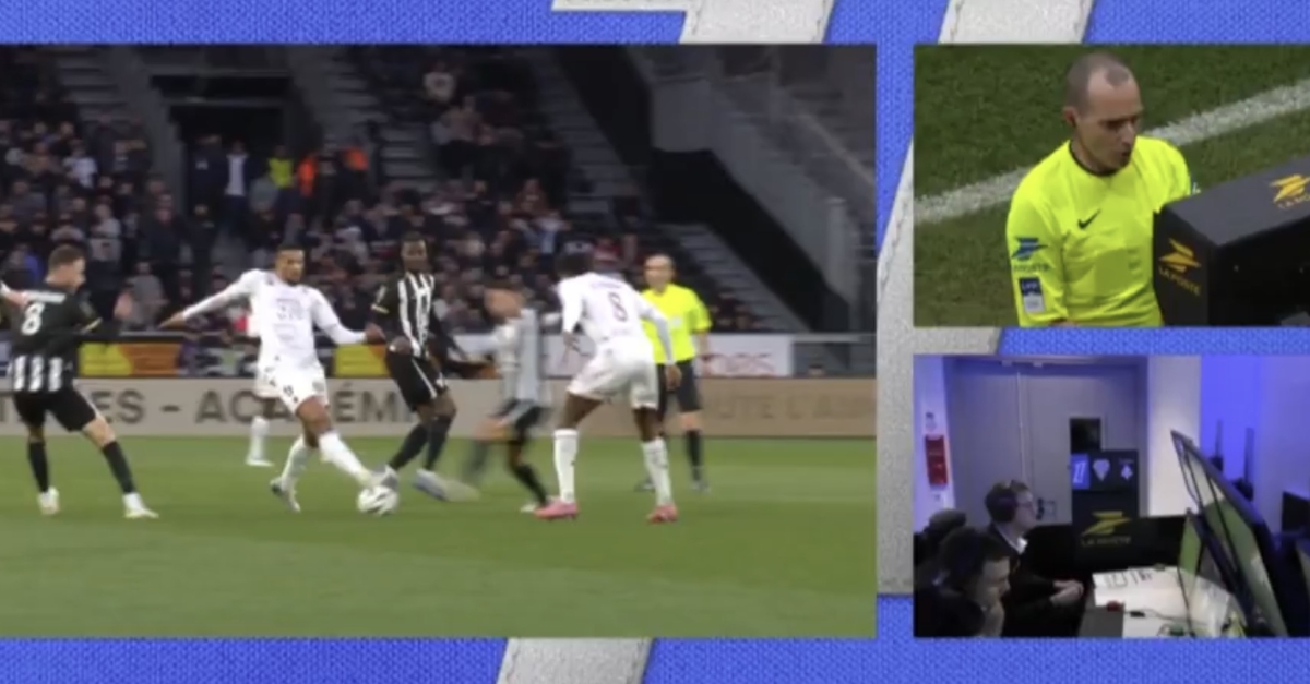 Angers - Metz : Gbamin mérite t-il son carton rouge ? L1 J20