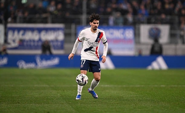 Illustration : "Mercato PSG : Un double départ à l'origine d'un séisme dans la capitale ?"