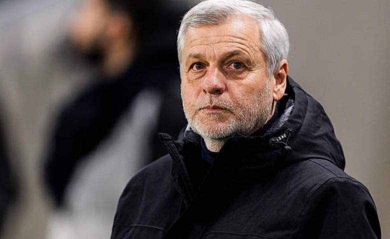 Illustration : "Mercato LOSC : Bruno Genesio ouvre la porte à un départ précipité "