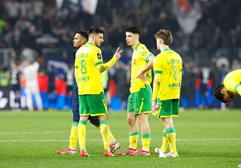 Illustration : FC Nantes : Le sort s'acharne et propulse les Canaris en Ligue 2