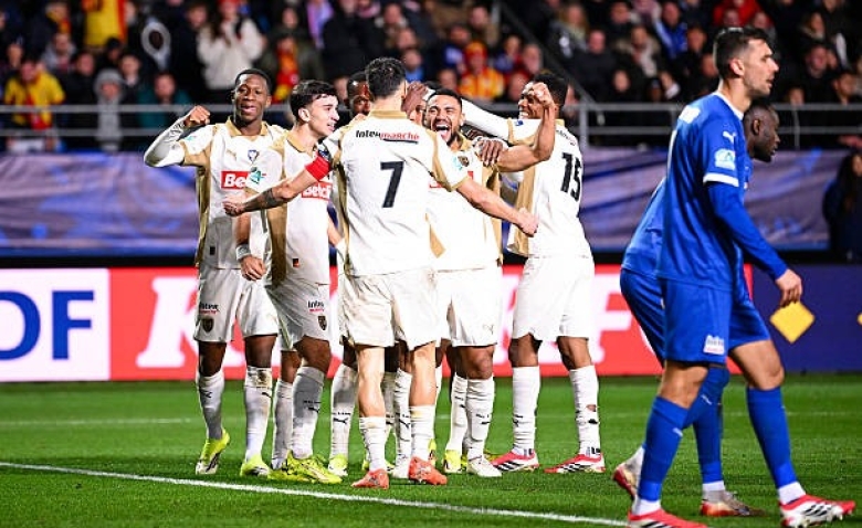 Illustration : "Mercato Lens : Un flop défensif s'envole en République Tchèque "