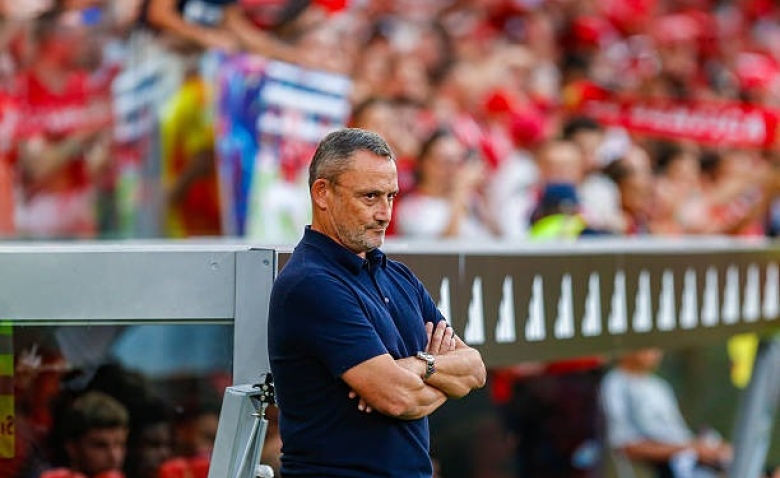 Illustration : "Mercato Rennes : Haise dit oui à une arrivée chez les Rouge et Noir !"