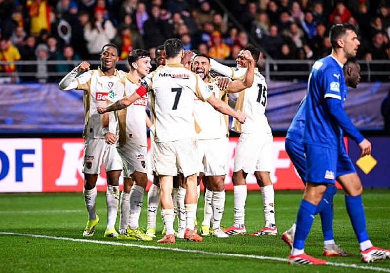 Illustration : Mercato Lens : L'avenir d'un cadre chamboul&eacute; en fin de saison ?