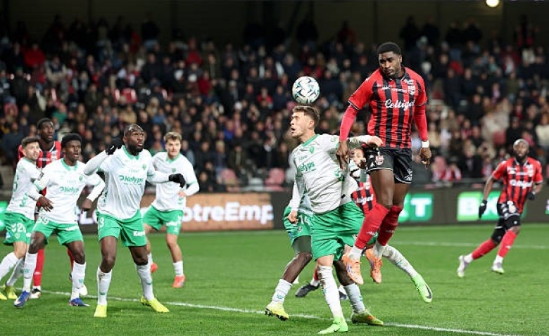 Illustration : "ASSE : Un renfort hivernal fixe un grand objectif dans le sprint final !"