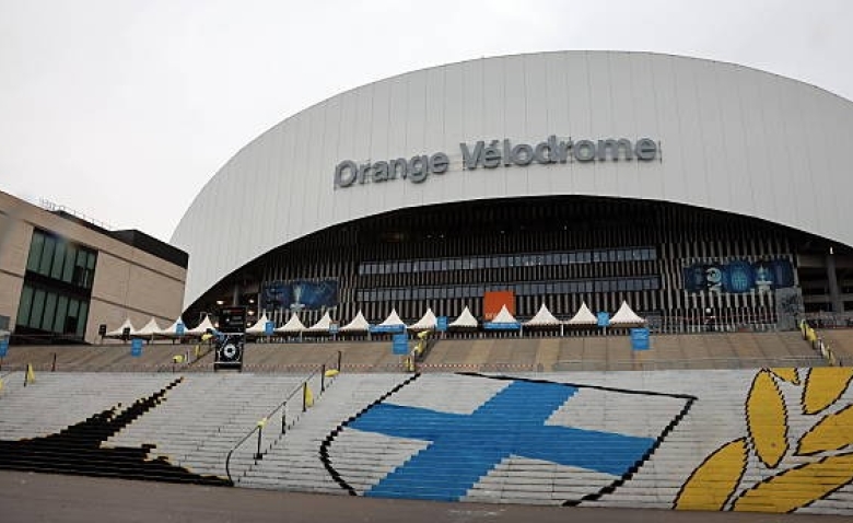 Illustration : "OM : McCourt se rend à Marseille pour empêcher le départ de Benatia !"