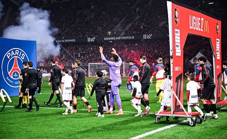 Illustration : "Mercato Rennes : Deux départs actés malgré la révolte contre le PSG"