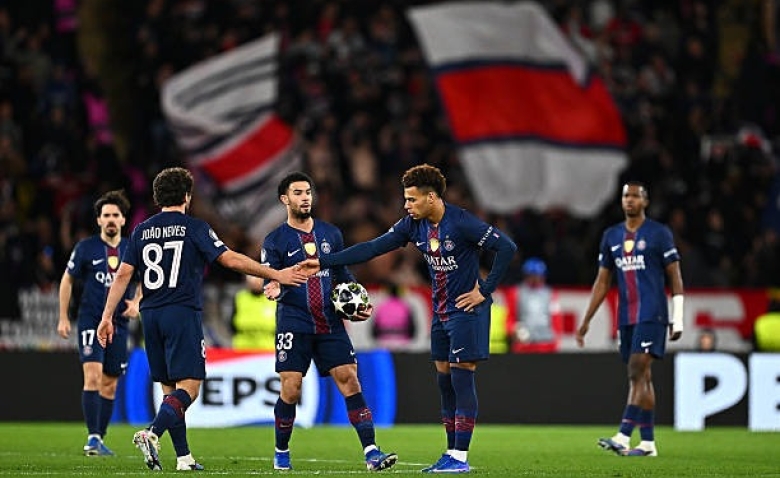 Illustration : "AS Monaco - PSG : Le doublé somptueux de Désiré Doué en vidéo ! (2-3) - LDC"