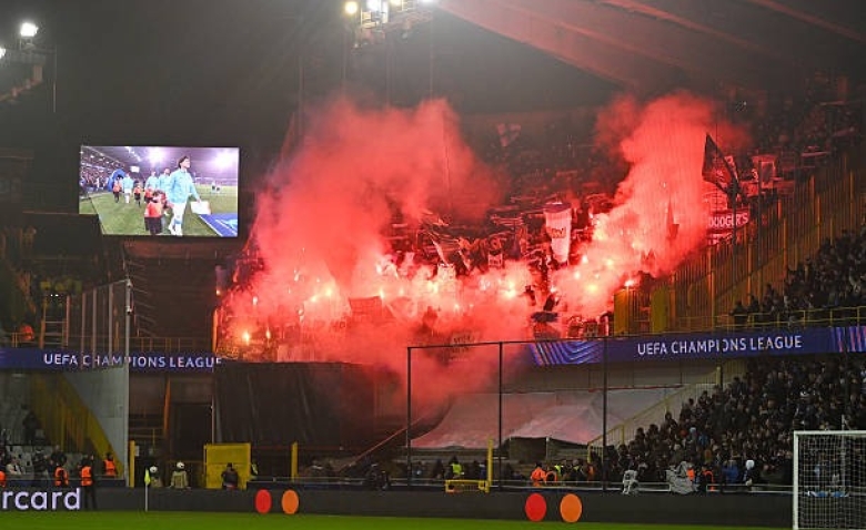 Illustration : "OM : Déplacements interdits, amende… L'UEFA frappe fort après le déplacement à Bruges"