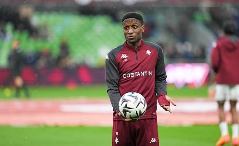 Illustration : "FC Metz : Pourquoi Bouna Sarr ne joue-t-il pas ?"