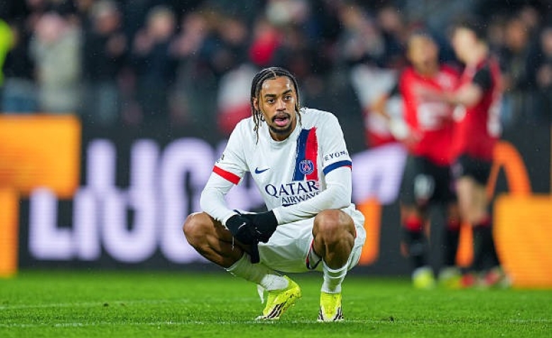 Illustration : "Mercato PSG : Arsenal et Liverpool prêts à passer à l’action pour Barcola "