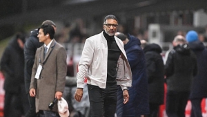 Illustration : OM : Habib Beye confront&eacute; &agrave; une premi&egrave;re fracture dans le vestiaire ?