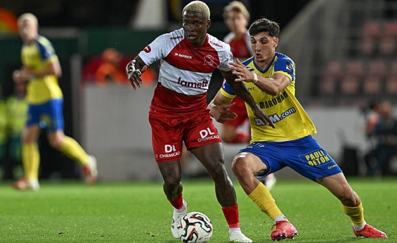 Illustration : "Mercato OM : Acheté 6 M€, pourquoi Nnadi n’a toujours pas joué ?"