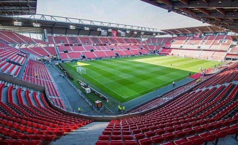 Illustration : "Stade Rennais - Toulouse : Une décision de la préfecture suscite la colère des supporters"
