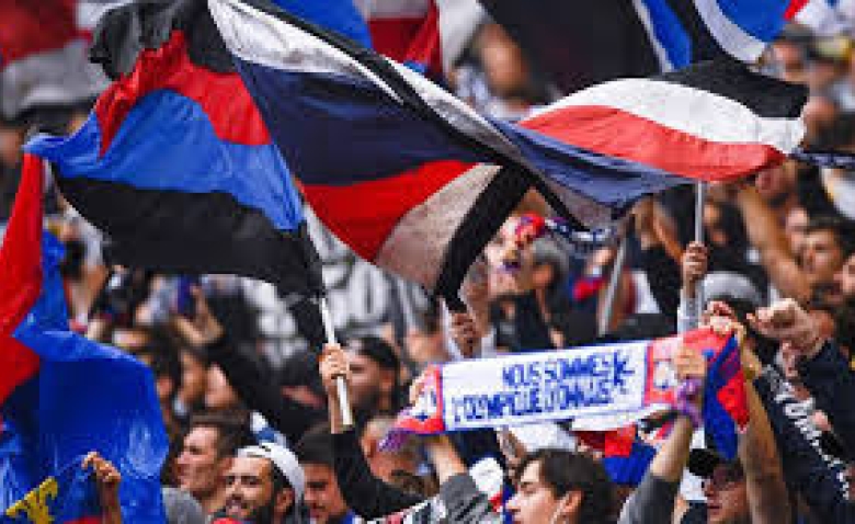 Illustration : "OL : Une décision de l'UEFA fait gronder les supporters"