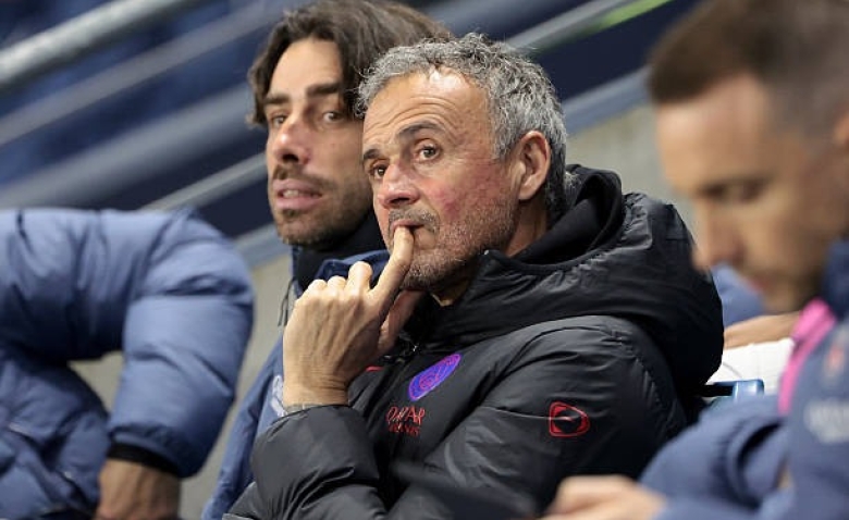 Illustration : "PSG : Et si le futur numéro 9 se trouvait déjà dans l’effectif ?"