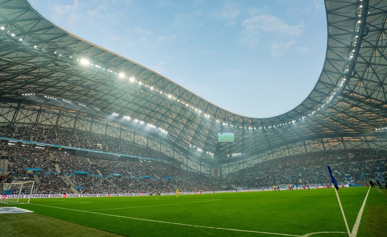 Illustration : "OM - Lille : Pourquoi le choc ne sera-t-il pas diffusé le dimanche soir ?"