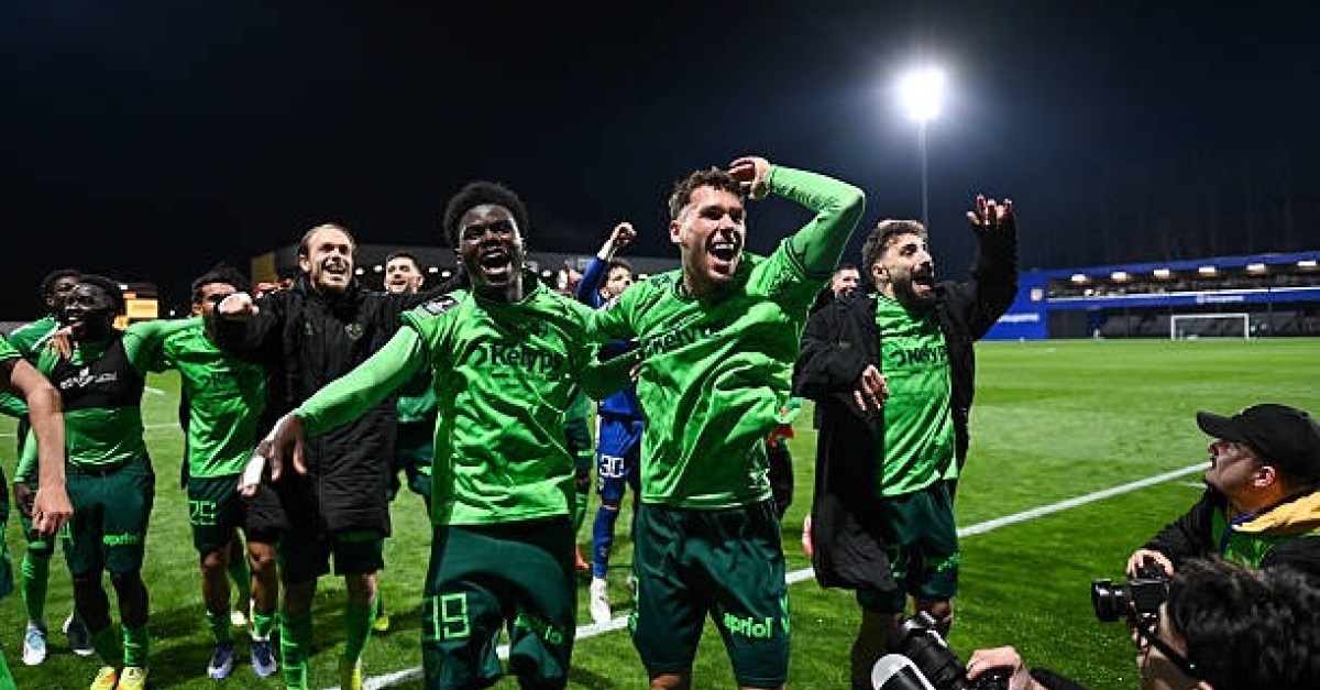 Mercato : L'ASSE bloque le départ d'une sensation défensive qui affole la Ligue 1