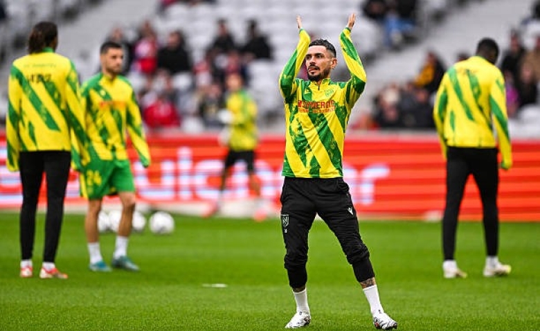 Illustration : "FC Nantes : Kantari clarifie la situation de Cabella avant Angers"