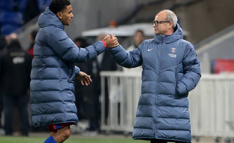 Illustration : "Mercato PSG : Luis Campos accélère sur un talent français après Monaco !"