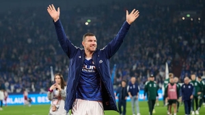Illustration : Mercato Paris FC : Le salaire XXL proposé à Edin Dzeko pour un échec cuisant