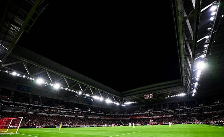 Illustration : "Lille - Aston Villa : Violences policières au Stade Pierre-Mauroy, les Anglais crient au scandale"