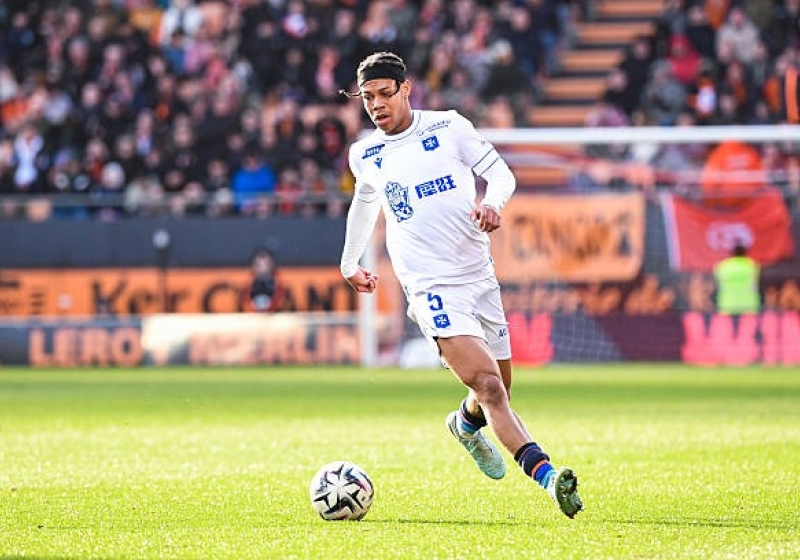 Illustration : Mercato : Le RC Lens, le LOSC et Rennes se livrent une bataille pour Kévin Danois !