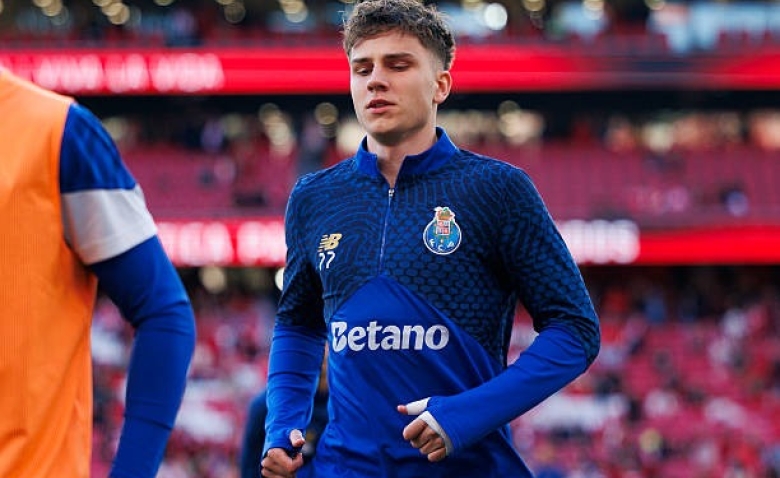 Illustration : "Mercato : L'ASSE défie Séville et Stuttgart pour la nouvelle pépite du Portugal !"