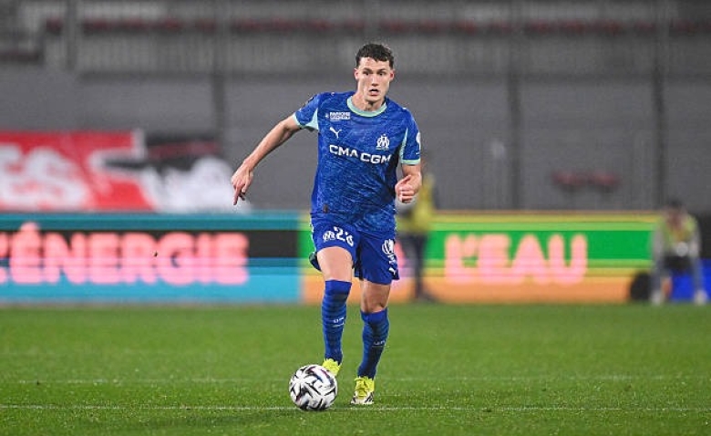 Illustration : "OM : Clap de fin pour Benjamin Pavard, Marseille ne lèvera pas l'option !"