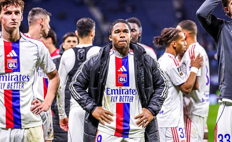 Illustration : "Mercato OL : Un jackpot inattendu de 45 M€ pour la nouvelle sensation de Ligue 1 ?"