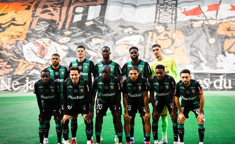 Illustration : "RC Lens : Les joueurs de Pierre Sage mettent la pression au PSG"