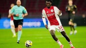 Illustration : Mercato : Pourquoi les cadors de Ligue 1 s'arrachent Jorthy Mokio à prix cassé ?