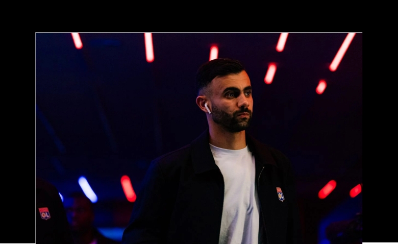 Illustration : "Mercato OL : Plusieurs offres du Qatar et d'Arabie Saoudite pour un disparu"