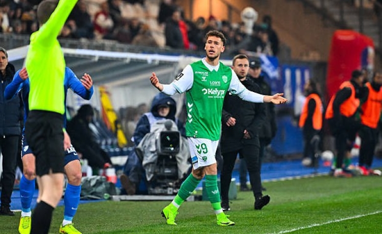 Illustration : "ASSE : Lucas Stassin chez les Diables Rouges, le cadeau empoisonné pour Philippe Montanier ?"