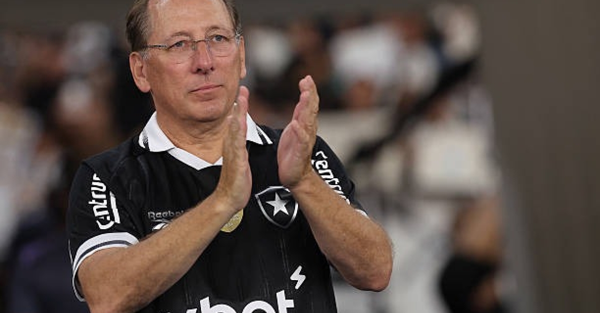 OL : John Textor lance une offensive judiciaire contre Lyon via Botafogo !